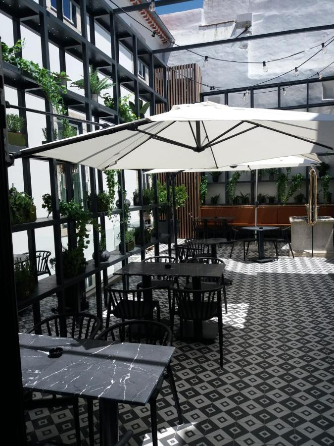 Villa Graca -Hostels And Apartments Santarém エクステリア 写真