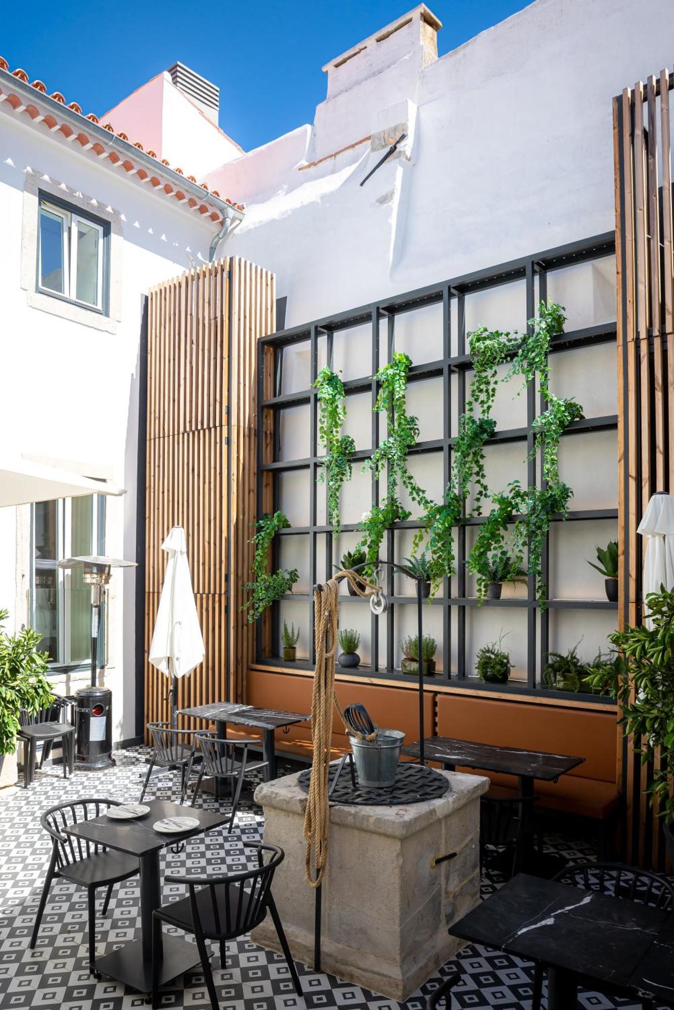 Villa Graca -Hostels And Apartments Santarém エクステリア 写真