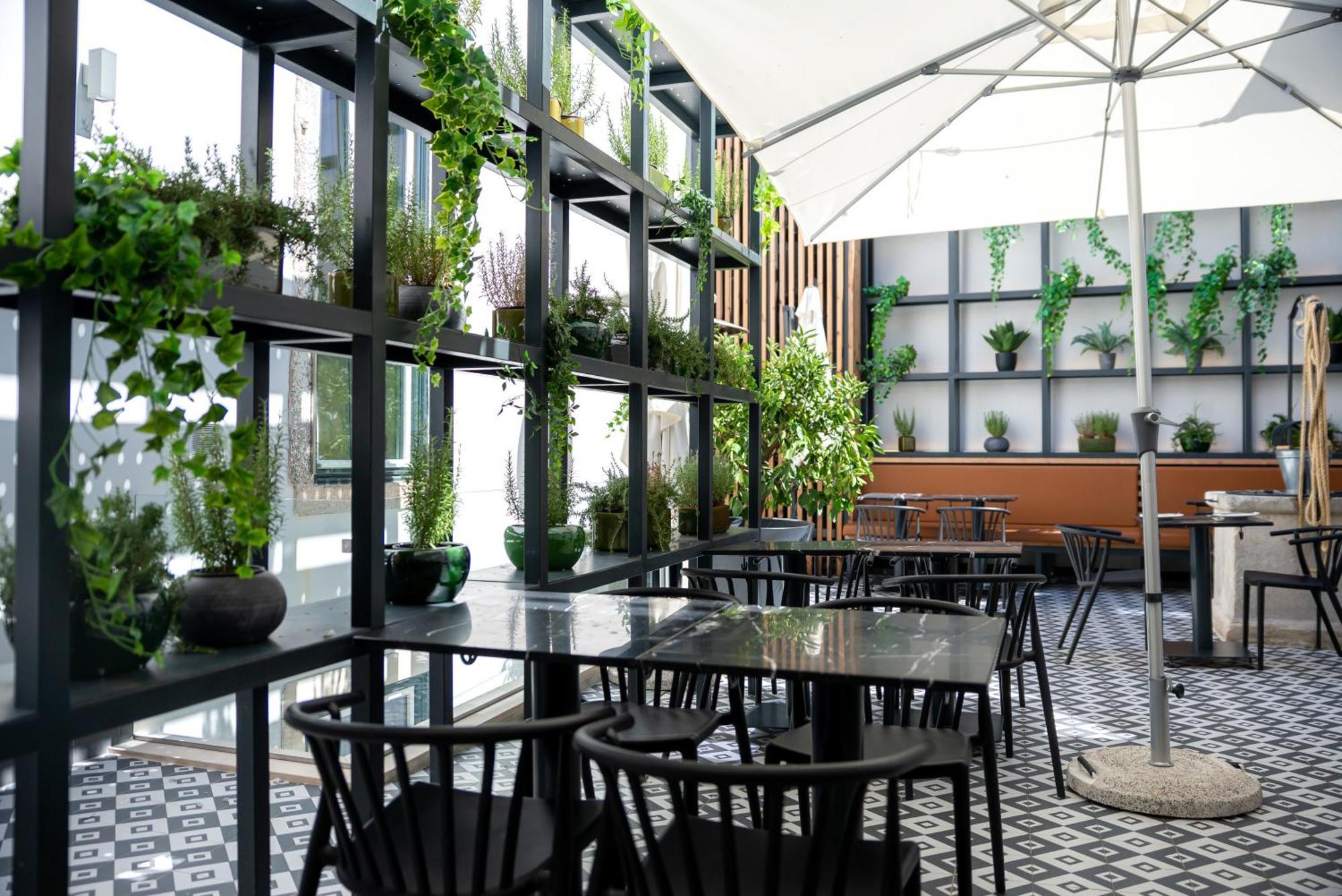 Villa Graca -Hostels And Apartments Santarém エクステリア 写真
